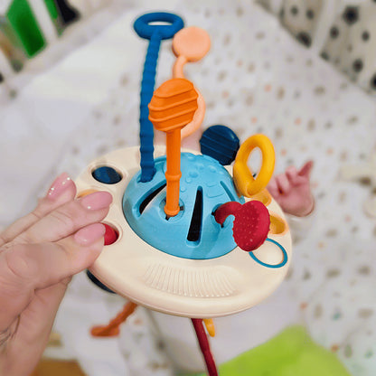 Montessori UFO Pulling Toy